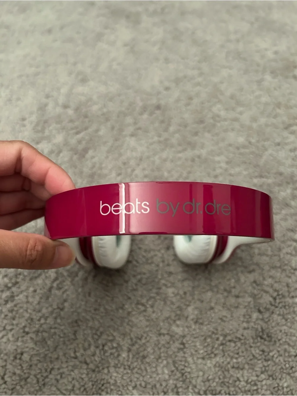 Beats by Dre Magenta/White On-Ear Headphones with Black Zip Case